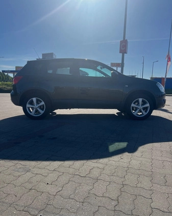 Nissan Qashqai cena 27499 przebieg: 148500, rok produkcji 2010 z Słupsk małe 137